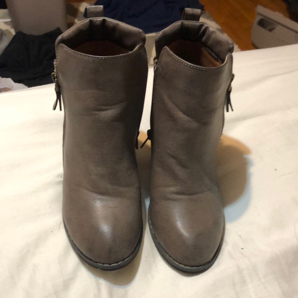 Ankle boots
